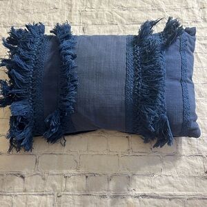 PERI HOME 100% COTTON THROW PILLOW BLUE WITH FRINGE ZIP OUT FILLING